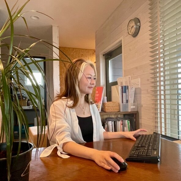 和知 貴子 Wachi Takako