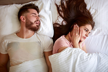 お互いの健康と良い睡眠のために　夫婦の寝室を区切ることのメリット